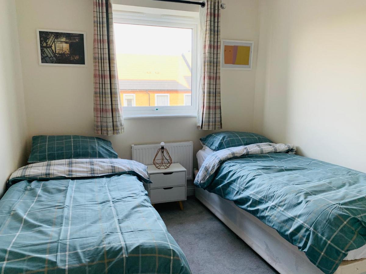 Alpha, Private Double Room, City Centre, Free Parking, Sittingbourne, Kent Kültér fotó