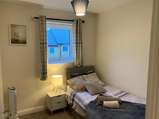 Alpha, Private Double Room, City Centre, Free Parking, Sittingbourne, Kent Kültér fotó