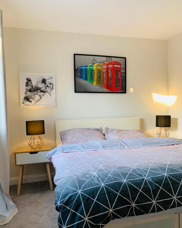 Alpha, Private Double Room, City Centre, Free Parking, Sittingbourne, Kent Kültér fotó